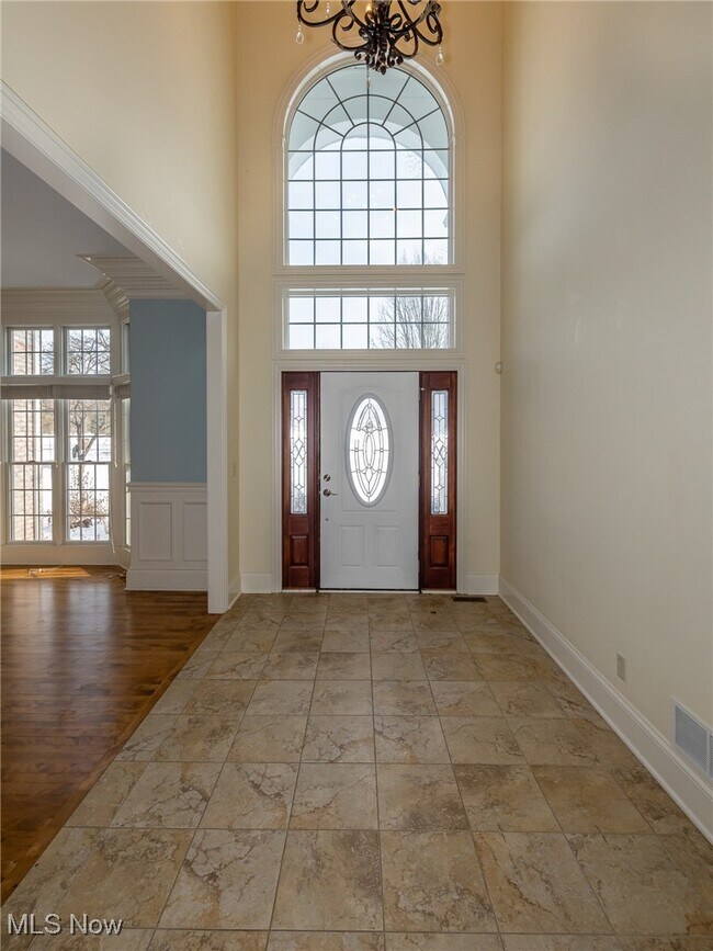 Photo - 4025 Meadowvale Ct