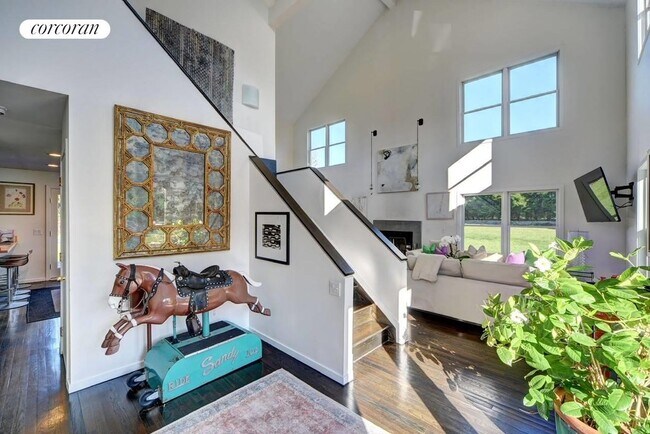 Photo - 492 Lumber Ln