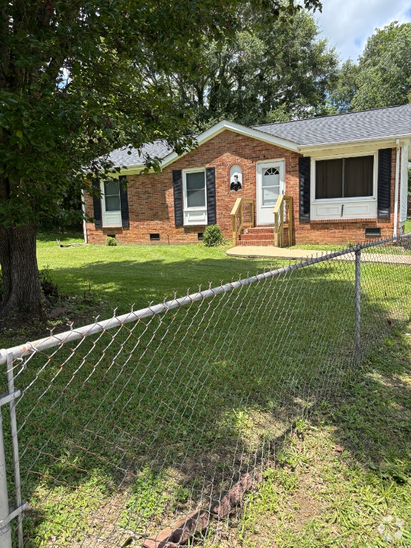 Building Photo - 2837 Meade Ave Rental
