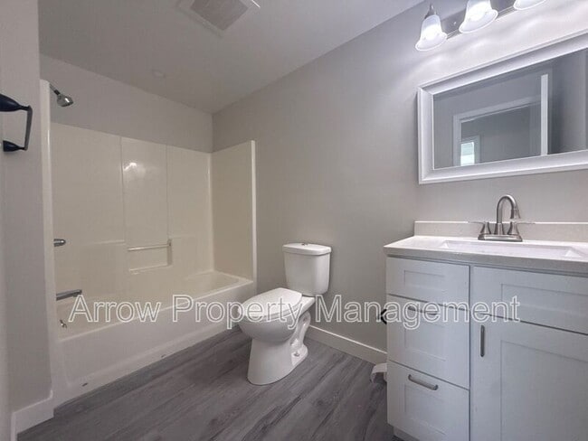 Photo - 731 E Crawford St