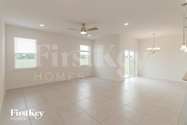 Photo - 584 Crown Rose Dr