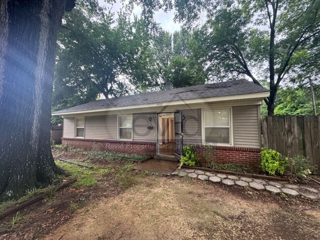 Building Photo - 4572 Verne Rd