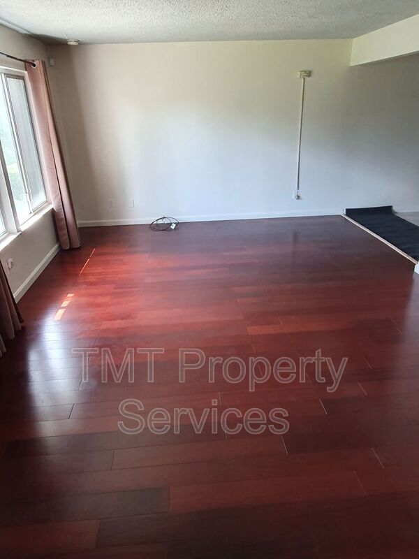 Photo - 7648 La Mancha Way