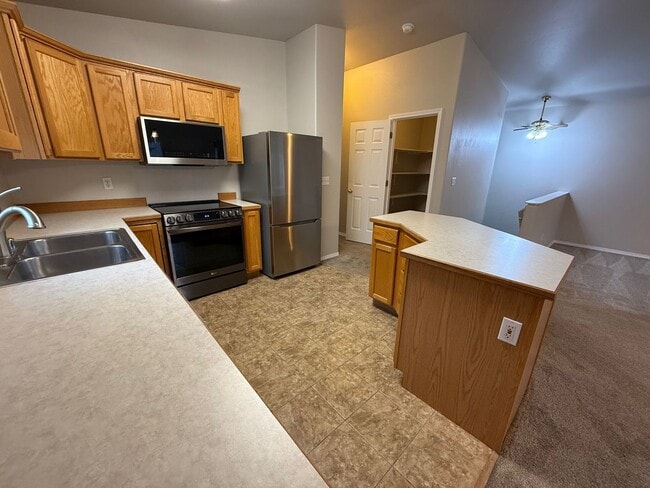 Photo - Eagle River Home for Rent - 3 Bedroom + Fa...