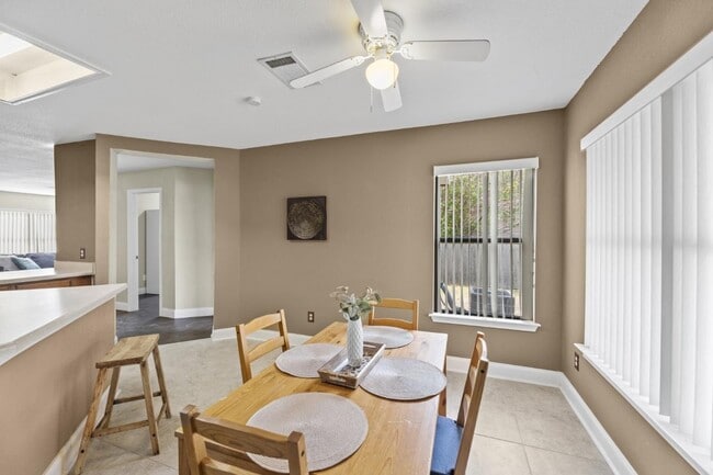 Photo - 904 Purple Martin Ct