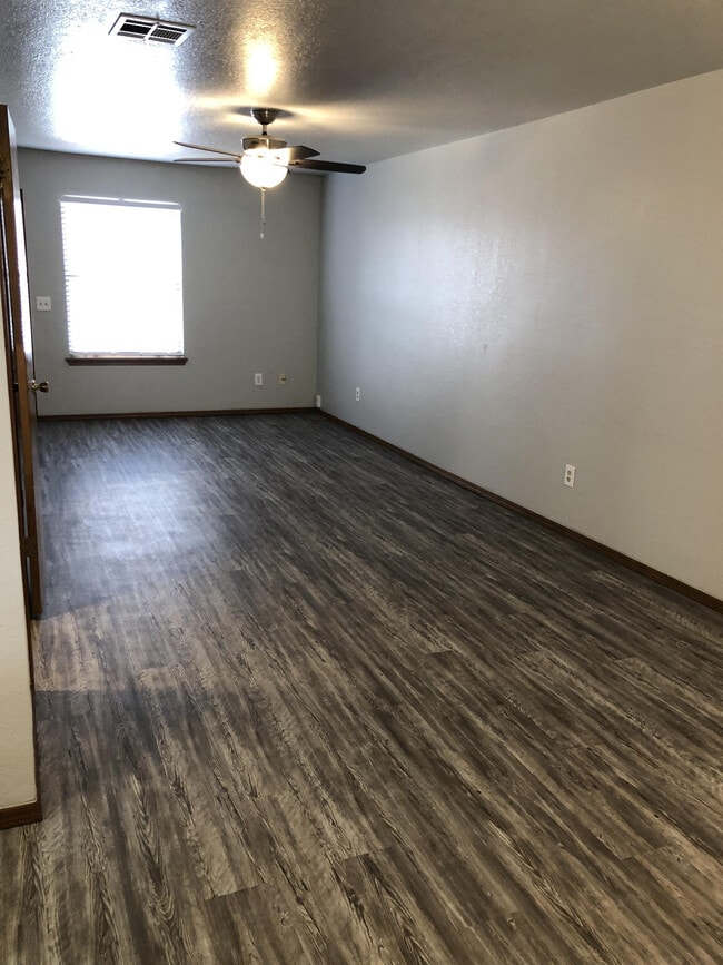 Photo - 112 N Baumann Ave