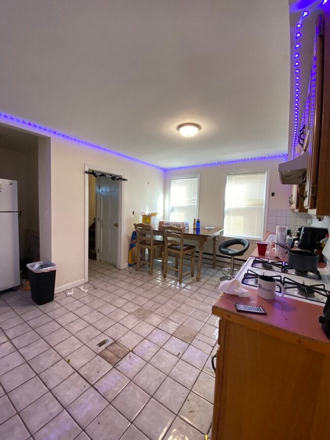 Photo - 16 Sawyer Ter Unit 1