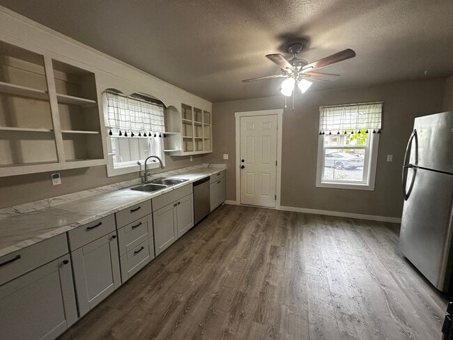 Photo - MASS412 Unit A