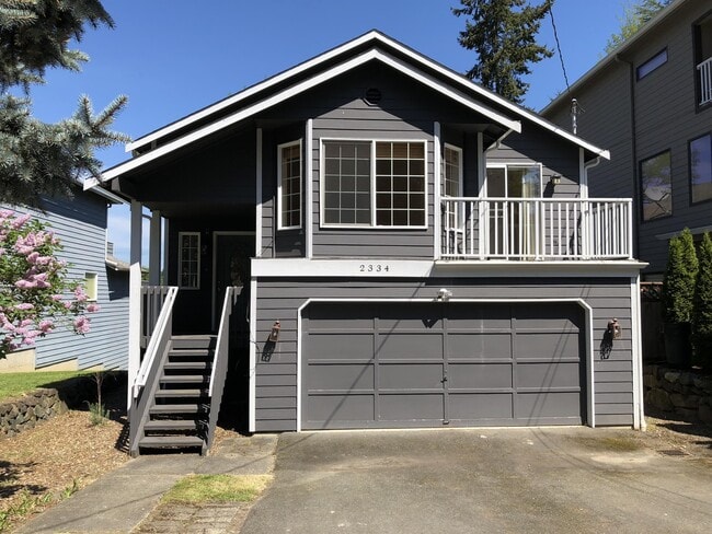 Building Photo - 2334 NE 94th St Rental