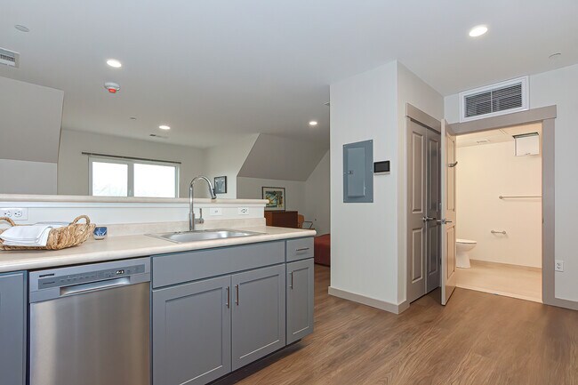 Photo - North Commons at Village Hill