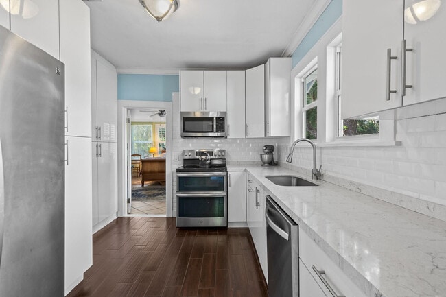 Photo - 621 SW 14th Terrace