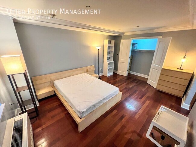 Photo - 1701 Locust St