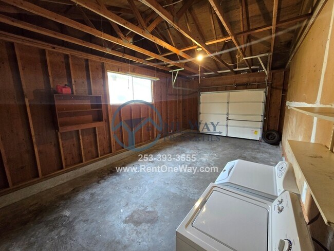 Photo - 814 196th St E