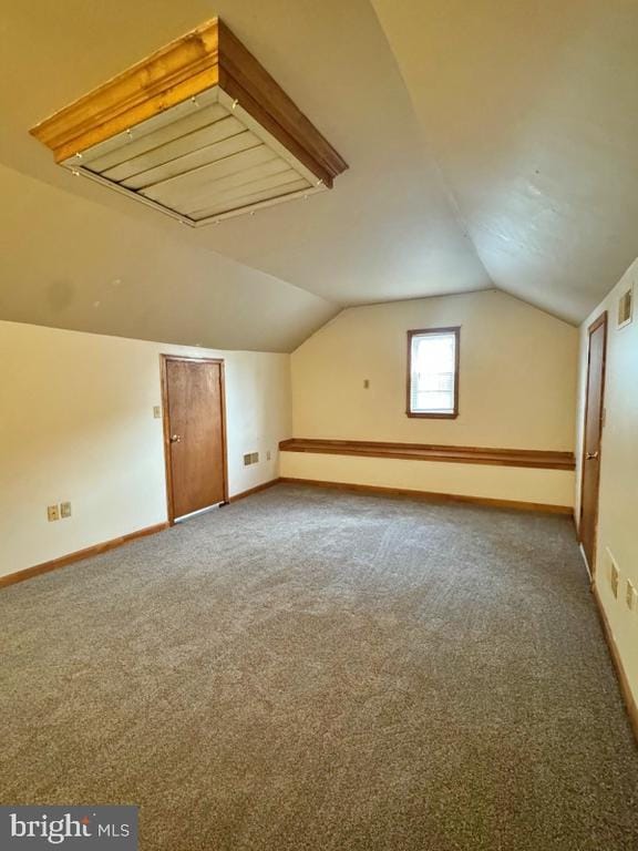 Photo - 333 W King St