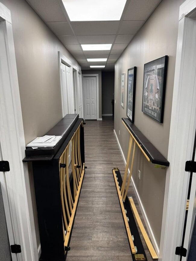 Photo - 911 James St