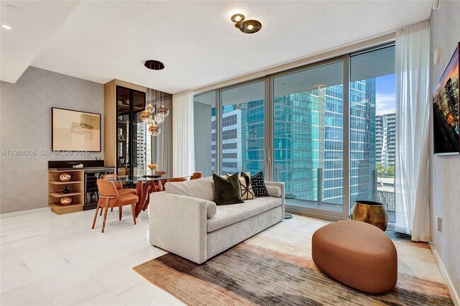 Photo - 300 Biscayne Blvd Way Unidad 1808W