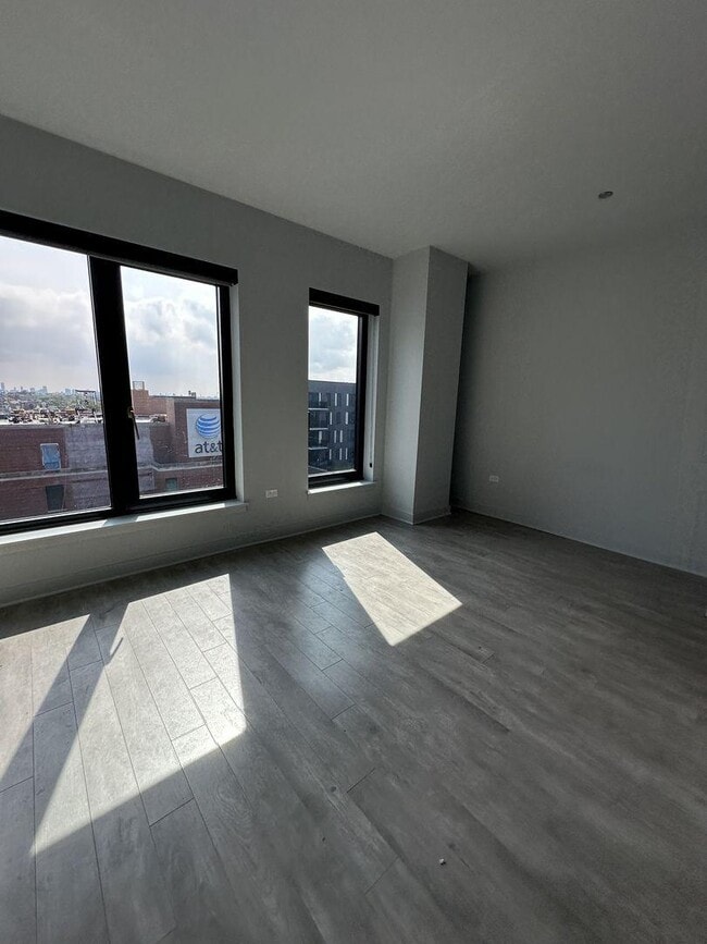 Photo - 0 bedroom in Chicago IL 60613 Unit 830