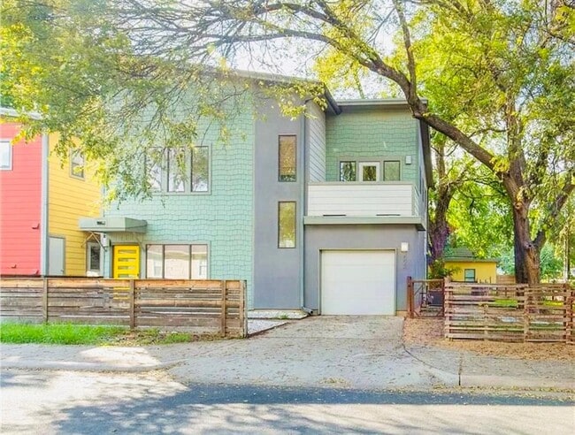 Photo - 2024 E 2nd St Casa