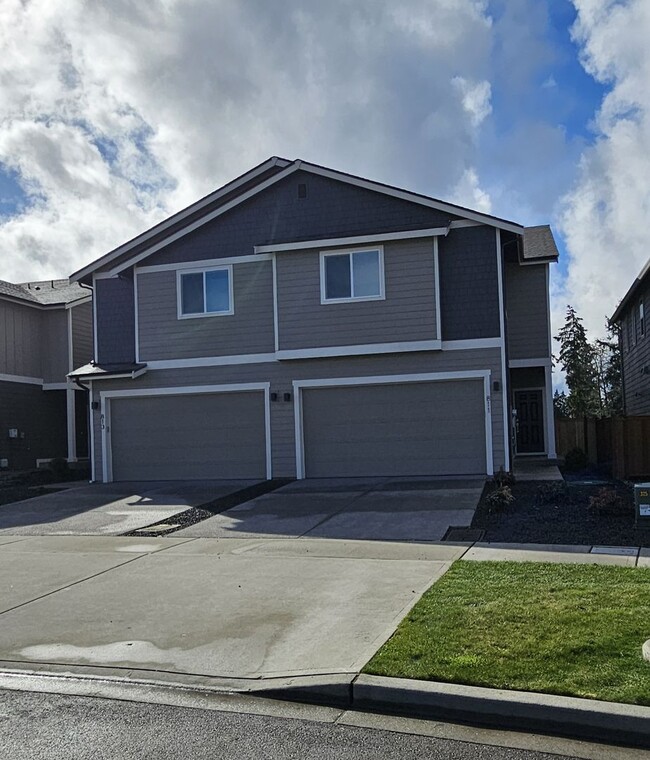 Brand New 4-Bedroom Duplex in Lacey! - Brand New 4-Bedroom Duplex in Lacey! House