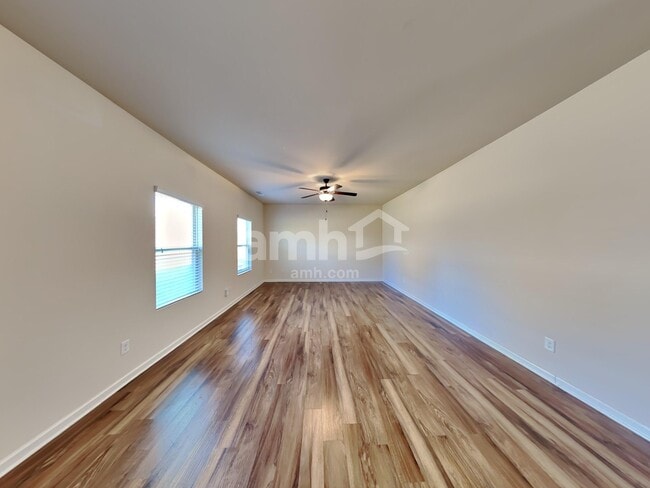Photo - 278 Scotland Dr