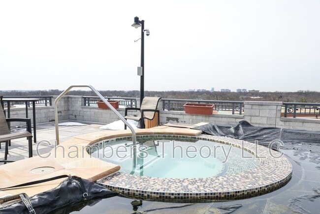 Photo - 1021 N Garfield St Unit #525