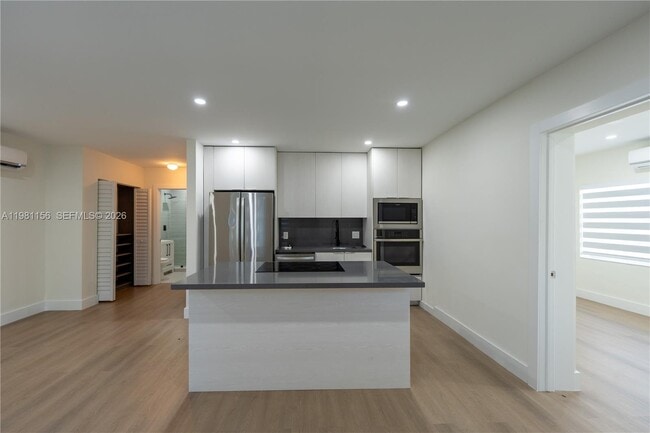 Photo - 1615 NE 9th St Unidad 1