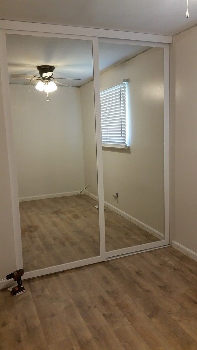 Photo - 1323 Essex Dr