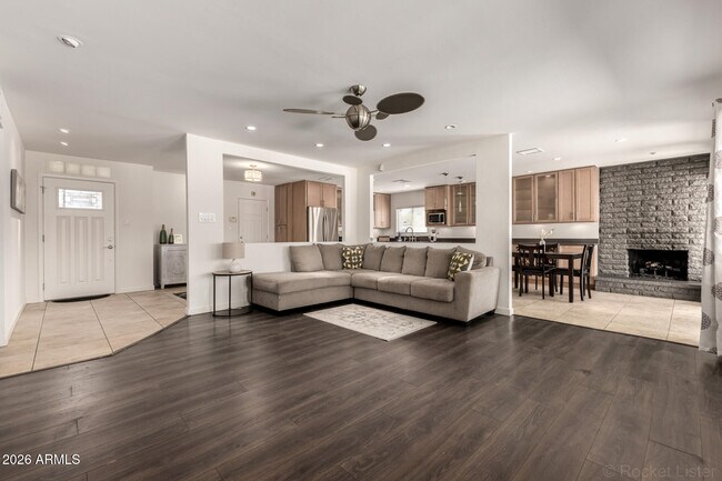 Photo - 9832 N 29th St