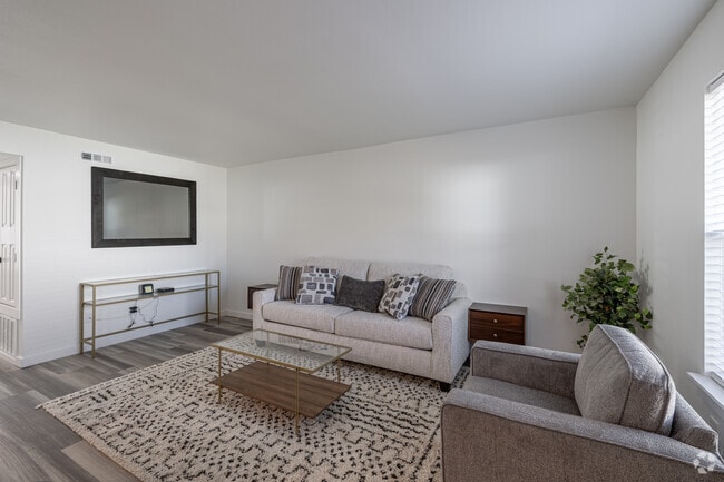 2BR, 1BA - 860 SF - Living Room - Greenway Flats