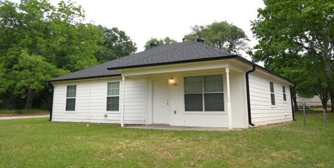 Photo - Move-In Ready, Beautifully Updated 3BR/2BA Home, HUD Accepted