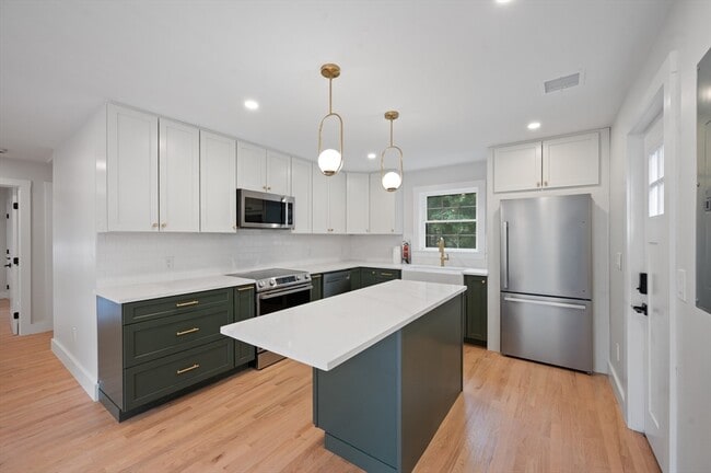 Photo - 19 Whitehorse Rd