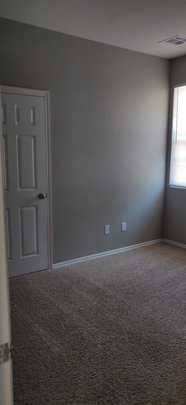 Photo - 112 Ashley Dr Townhome