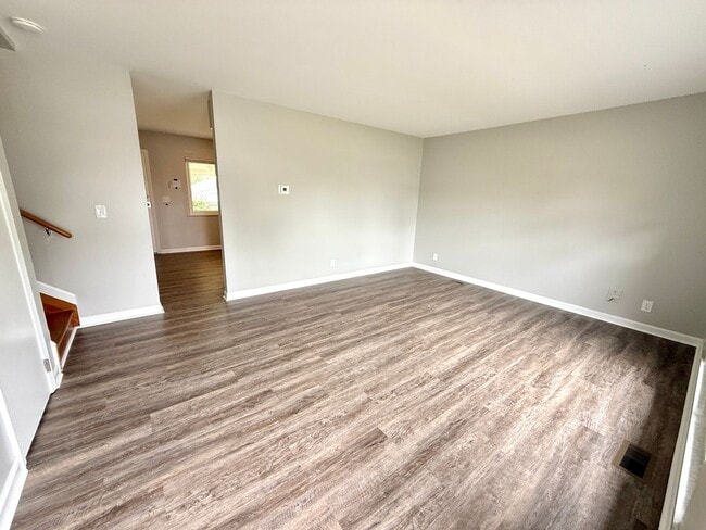 Photo - 575 W Market St