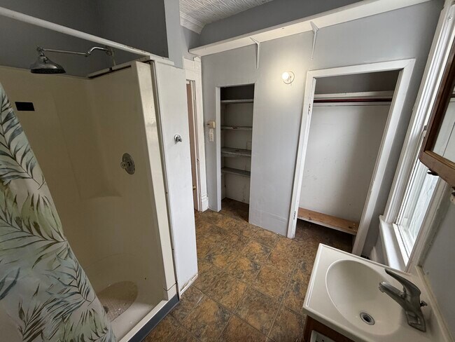 Photo - 121 Schiller Ave Unidad 1