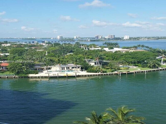 Building Photo - 10350 W Bay Harbor Dr Unit 10N