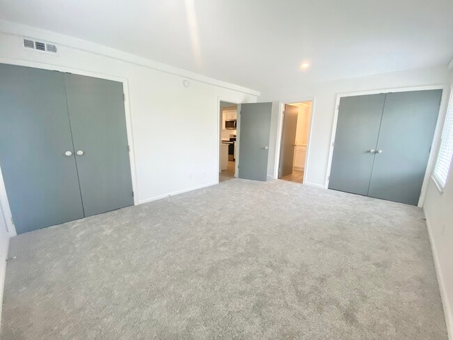 Photo - Peakland Apartments