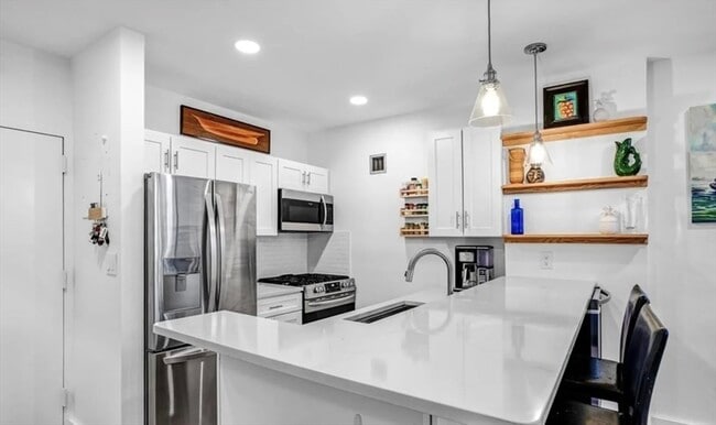 Building Photo - 42 8th St Unit 3103