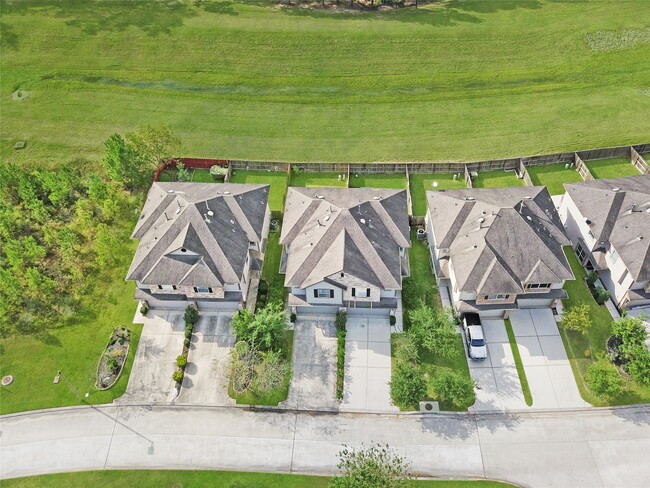 Photo - 211 Bloomhill Pl