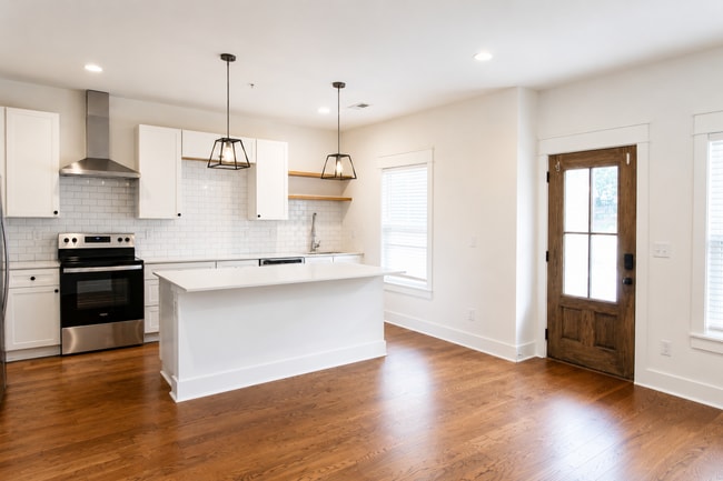 Photo - 4-Bedroom Home Steps from the Pool Near Tennessee Tech