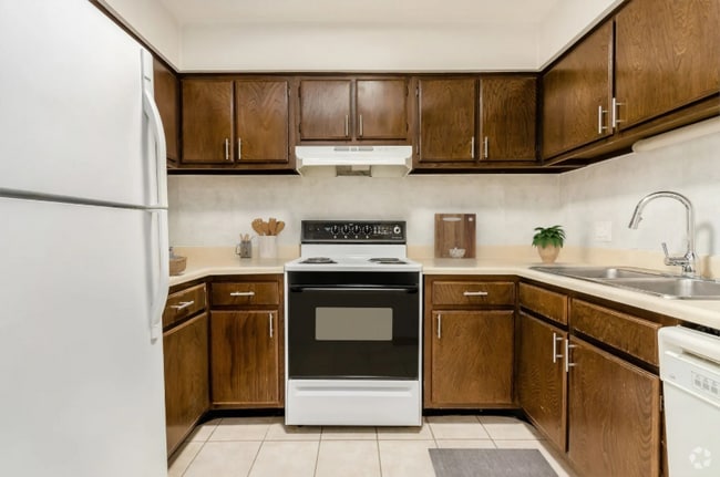 Building Photo - 4443 Mobile Dr Rental