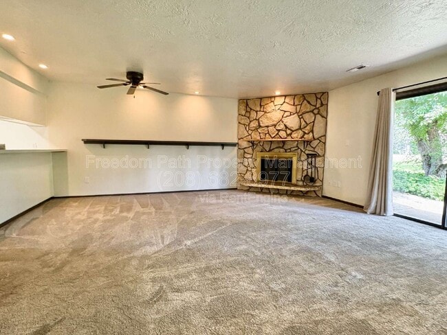 Photo - 2707 Fairway Dr