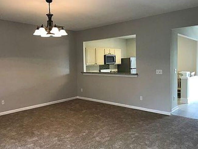 Photo - 76 Highoak Dr