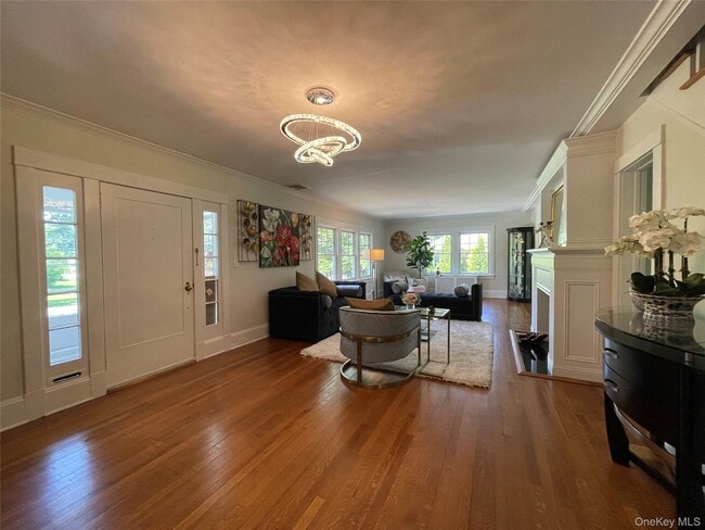 Photo - 38 Gedney Park Dr