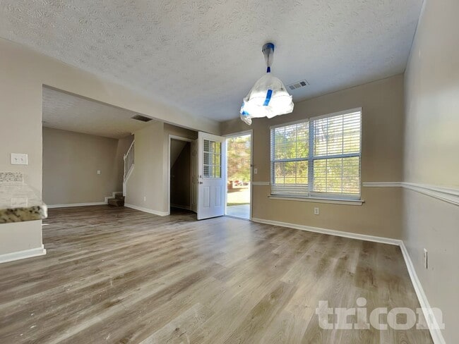 Photo - 1681 Riverchase Cir NE