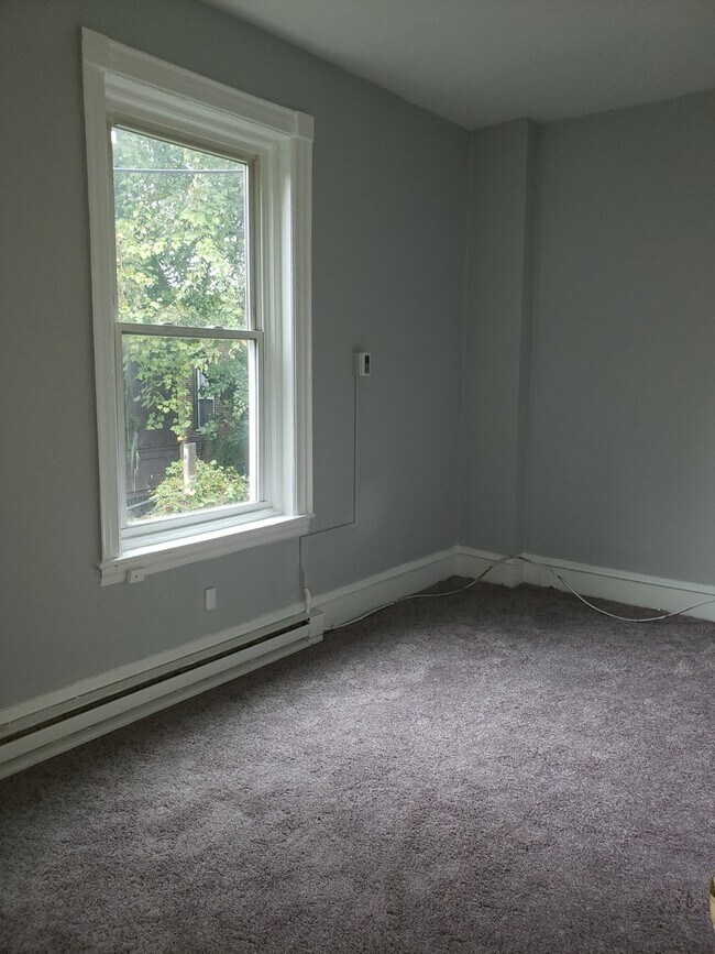 Photo - 4522 N Broad St Unidad 2