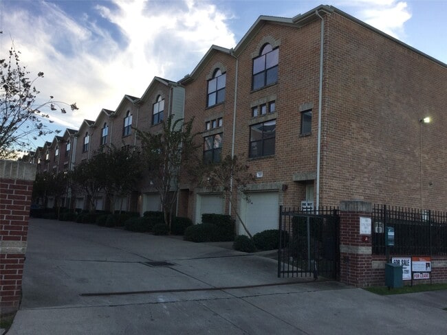 Photo - 3501 Link Valley Dr. Unit 901