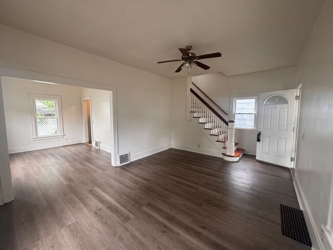 Photo - 628 W Thomas St