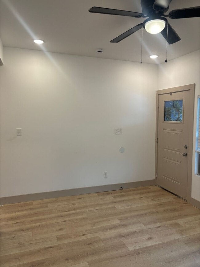 Photo - 308 W Worley St Unit 100