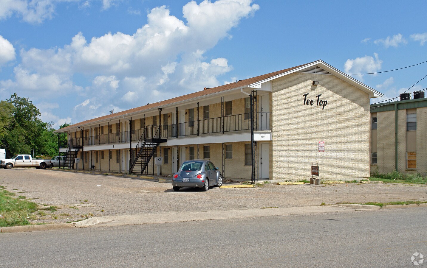 Tee Top - Tee Top Apartments