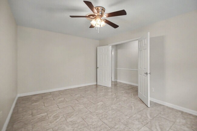 Photo - 5726 Ettrick Dr